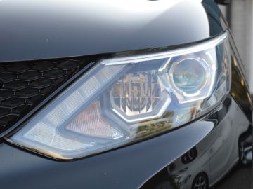 Nissan QASHQAI 1.2 TEKNA | LEDER | PANORAMADAK | CAMERA | NAVI | TREKHAAK | LED 
